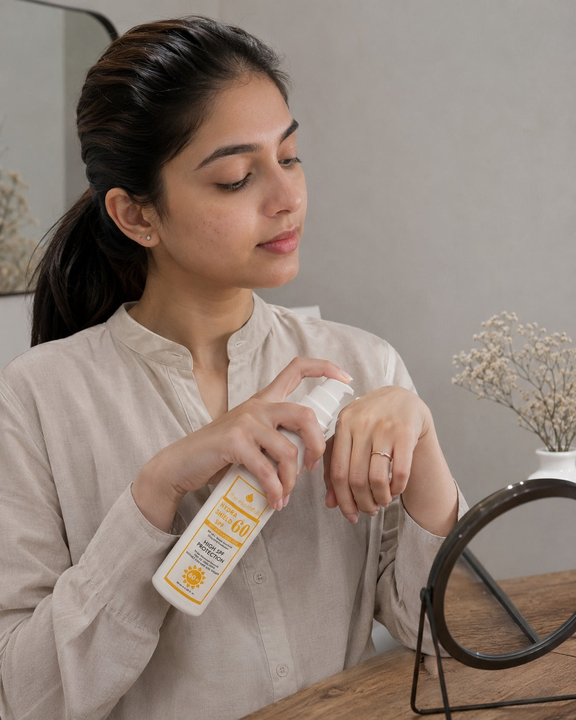 Essentials Hydra Shield SPF 60-Sunblock